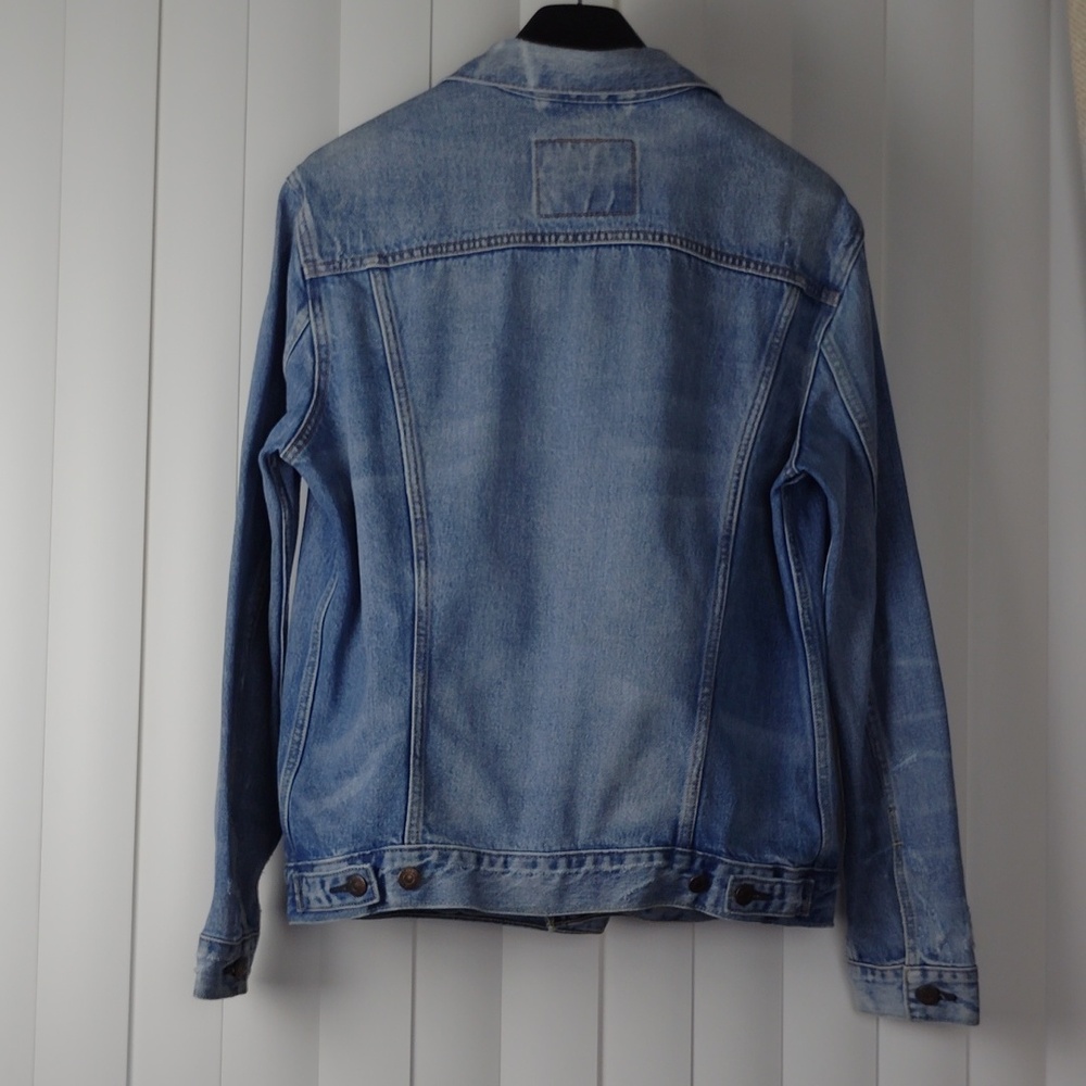 Levi Strauss & Co. Classic Blue Denim Mens Jacket. - Picture 6 of 16